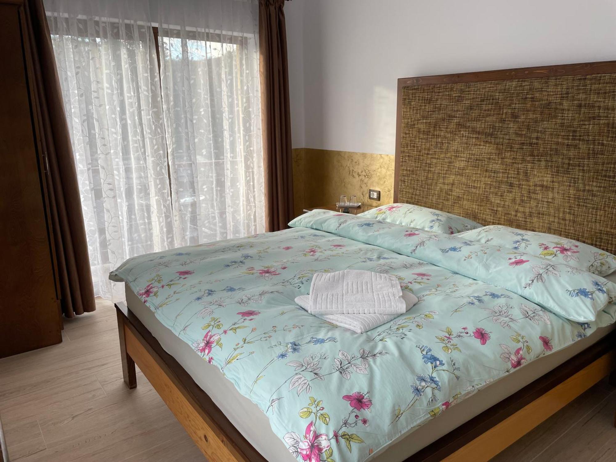 Montana Hotel Sucevita Luaran gambar